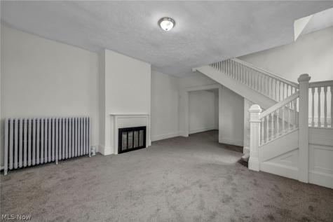 2609 Mapledale Avenue Cleveland OH 44109