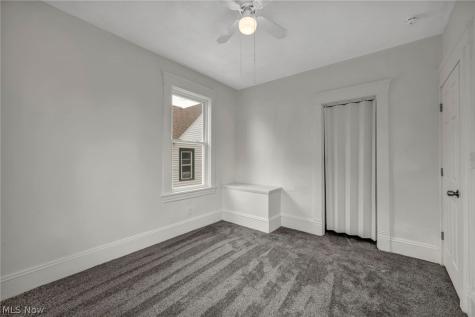 2609 Mapledale Avenue Cleveland OH 44109