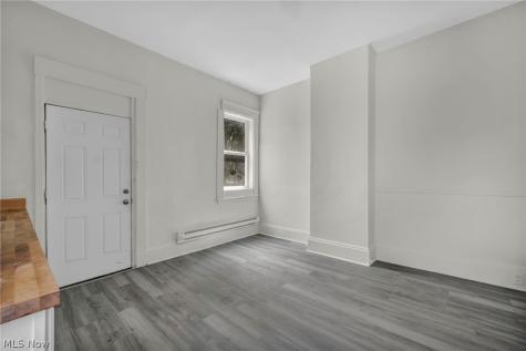 2609 Mapledale Avenue Cleveland OH 44109