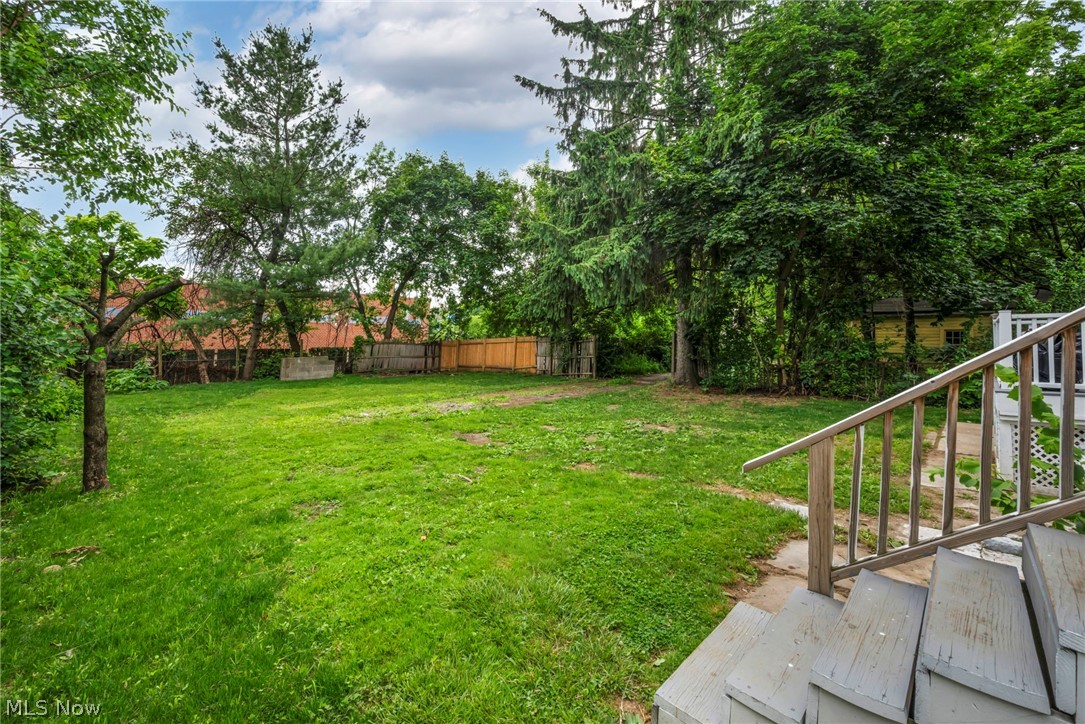 2609 Mapledale Avenue Cleveland OH 44109