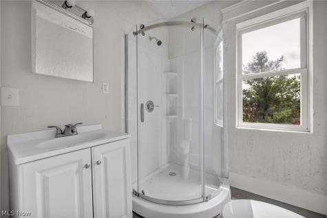 2609 Mapledale Avenue Cleveland OH 44109