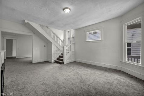 2609 Mapledale Avenue Cleveland OH 44109