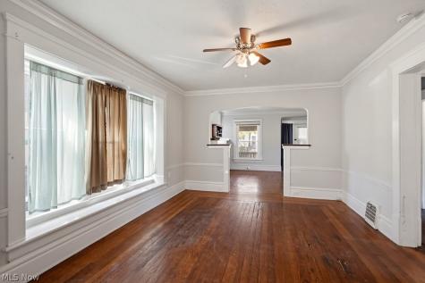 824 Elmore Avenue Akron OH 44302