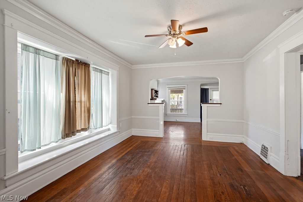 824 Elmore Avenue Akron OH 44302