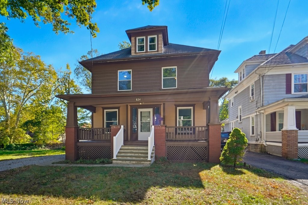 824 Elmore Avenue Akron OH 44302