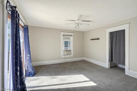 824 Elmore Avenue Akron OH 44302