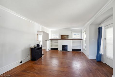 824 Elmore Avenue Akron OH 44302