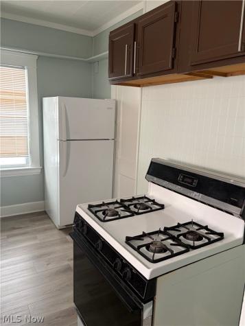 3293 W 98 Cleveland OH 44102