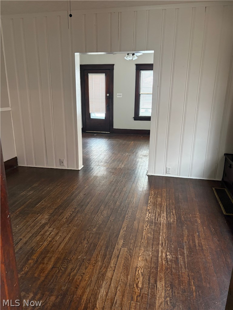 3293 W 98 Cleveland OH 44102