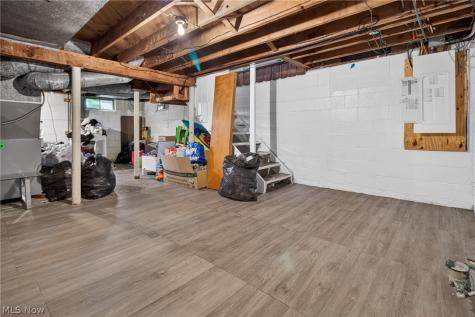 1101 W 5th Street Lorain OH 44052