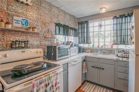 1532 Woodland Avenue NW Canton OH 44703