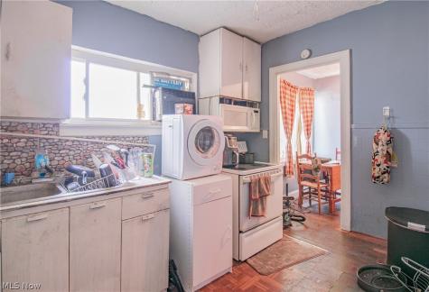 1532 Woodland Avenue NW Canton OH 44703