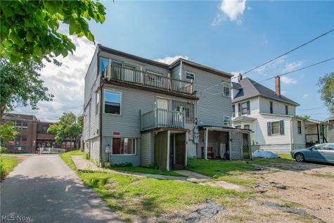 1532 Woodland Avenue NW Canton OH 44703