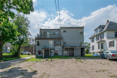 1532 Woodland Avenue NW Canton OH 44703