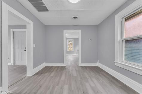 2037 W 98th Street Cleveland OH 44102