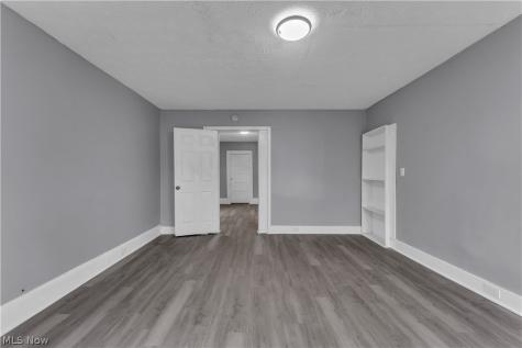 2037 W 98th Street Cleveland OH 44102