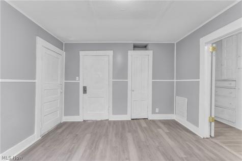 2037 W 98th Street Cleveland OH 44102