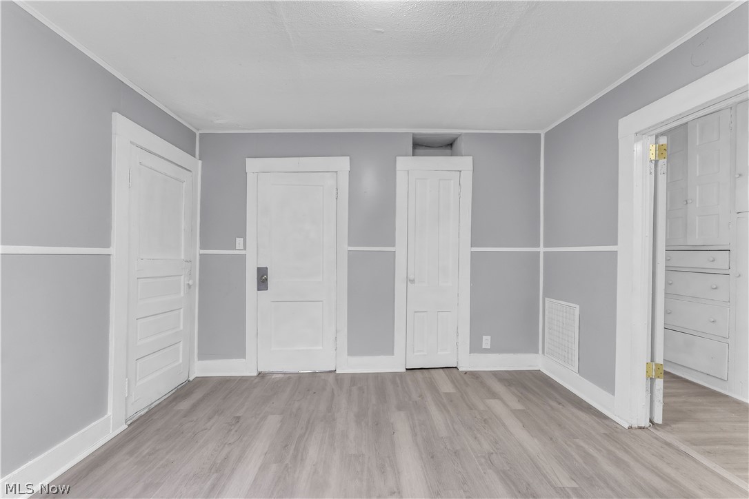 2037 W 98th Street Cleveland OH 44102