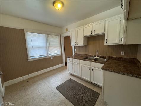 1379 W 95th Street Cleveland OH 44102