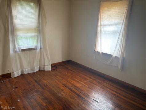 12501 Dove Avenue Cleveland OH 44105