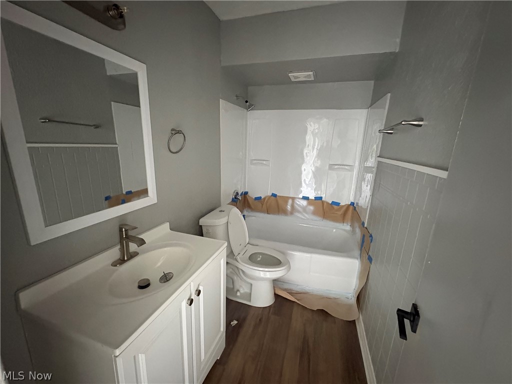 12501 Dove Avenue Cleveland OH 44105