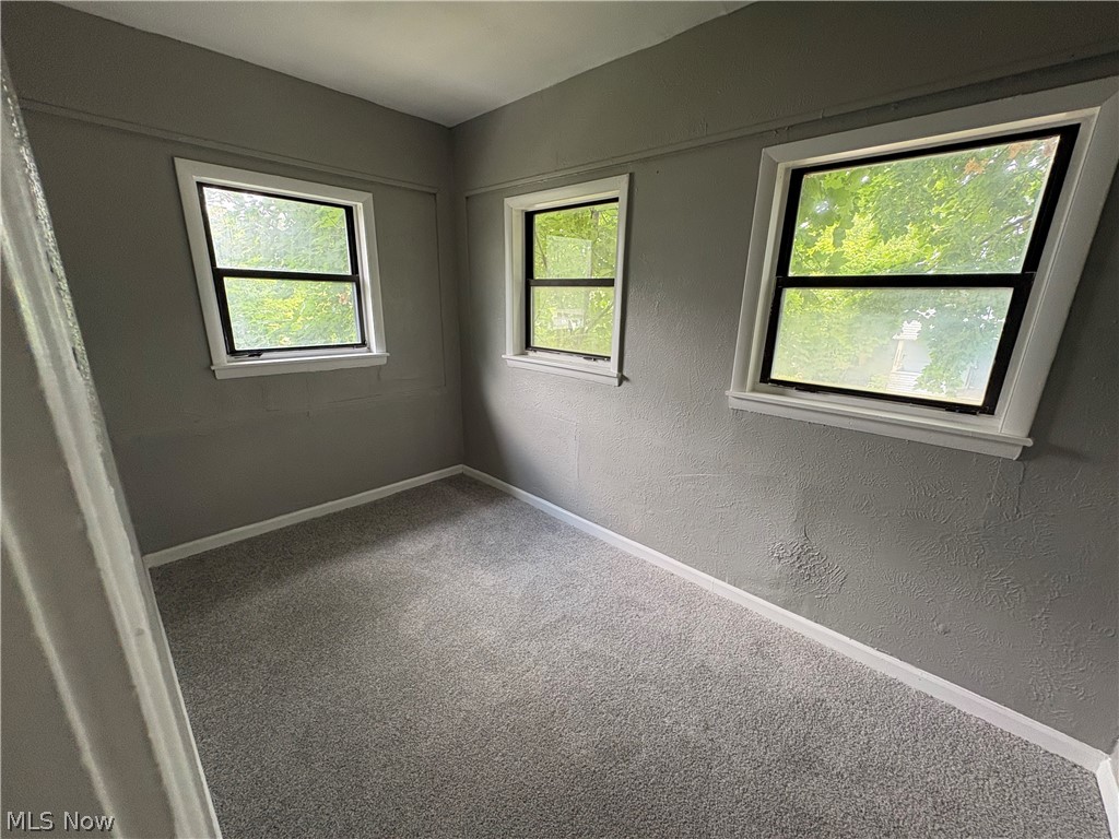 12501 Dove Avenue Cleveland OH 44105