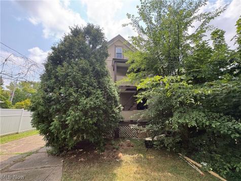 12501 Dove Avenue Cleveland OH 44105