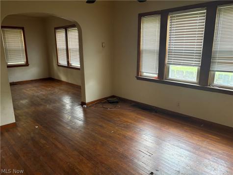 12501 Dove Avenue Cleveland OH 44105