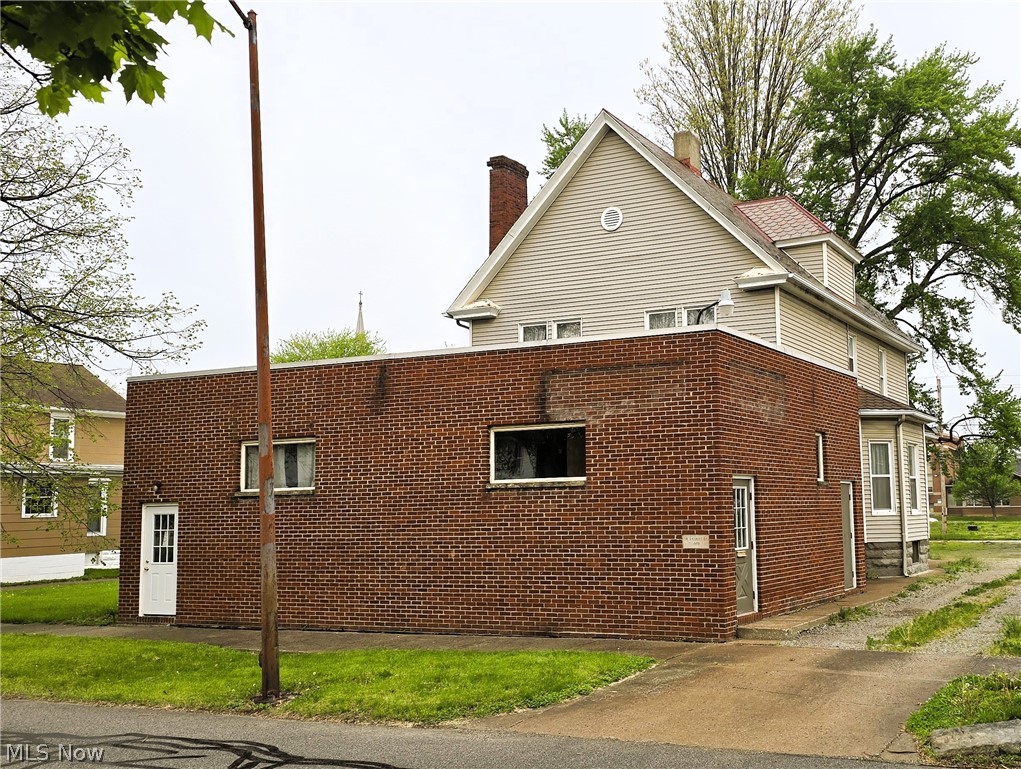 229 5th Street Elyria OH 44035