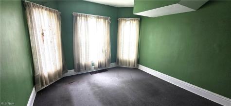 229 5th Street Elyria OH 44035