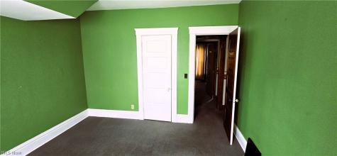 229 5th Street Elyria OH 44035