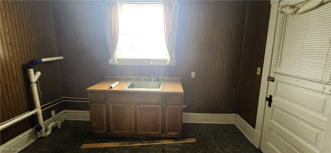 229 5th Street Elyria OH 44035