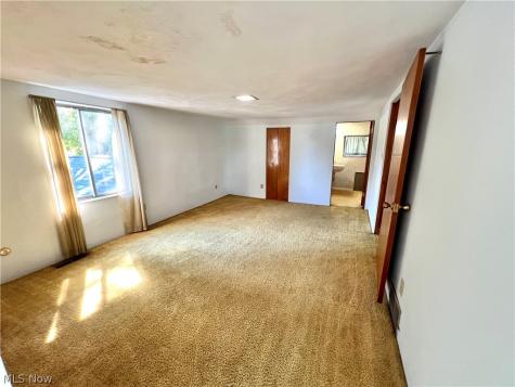 226 E Pace Avenue Akron OH 44319