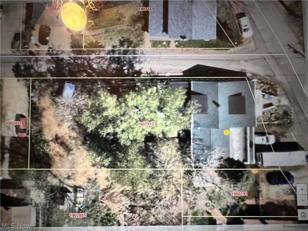 226 E Pace Avenue Akron OH 44319