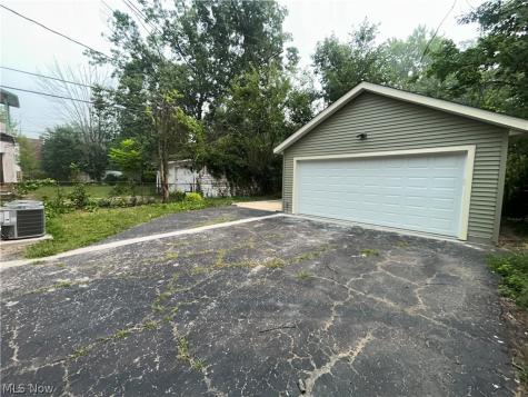 12816 Forest Avenue Cleveland OH 44120