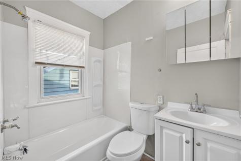 1464 E 175th Street Cleveland OH 44110