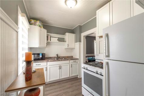 588 Elma Street Akron OH 44310