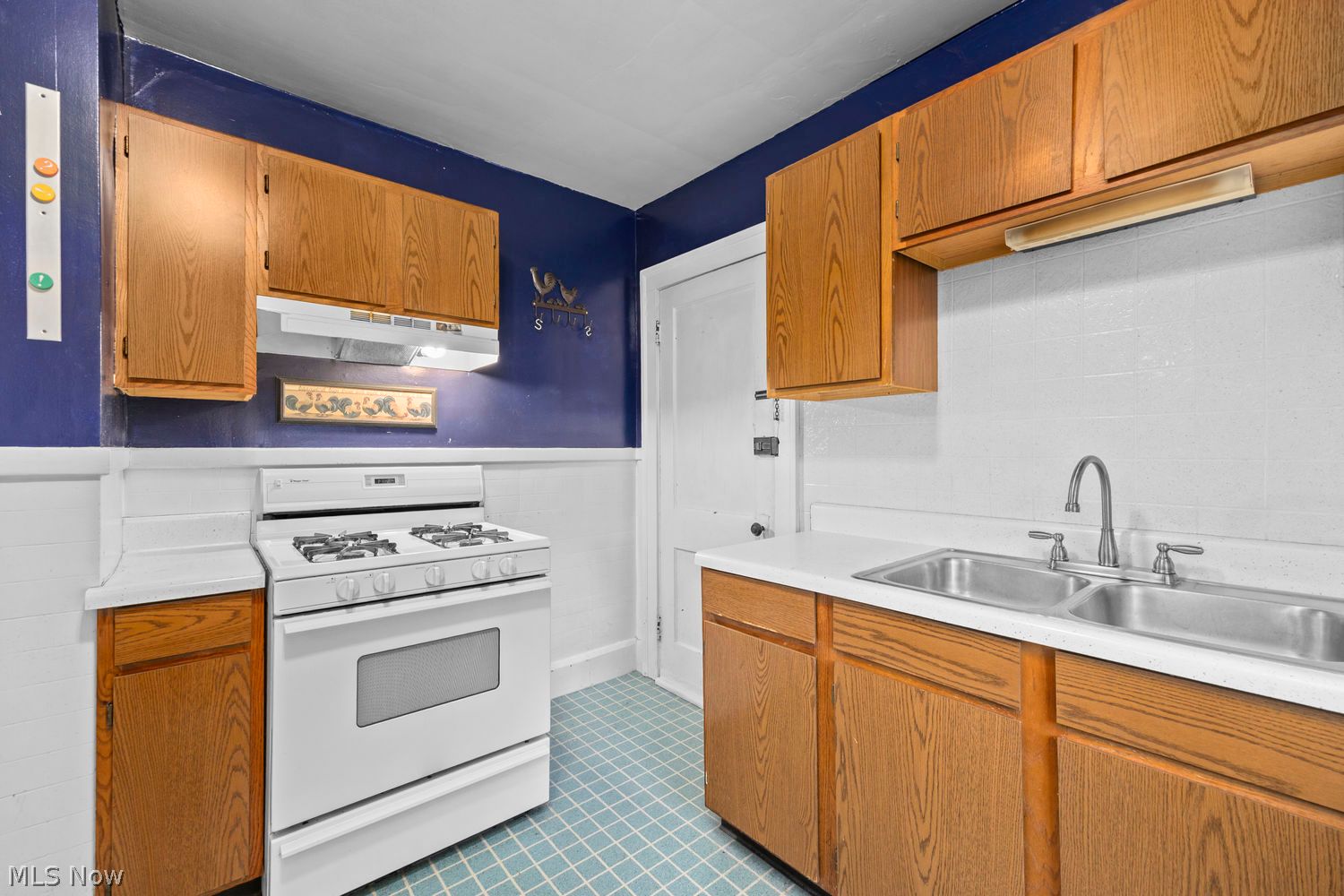 358-360 Cambridge Avenue Elyria OH 44035