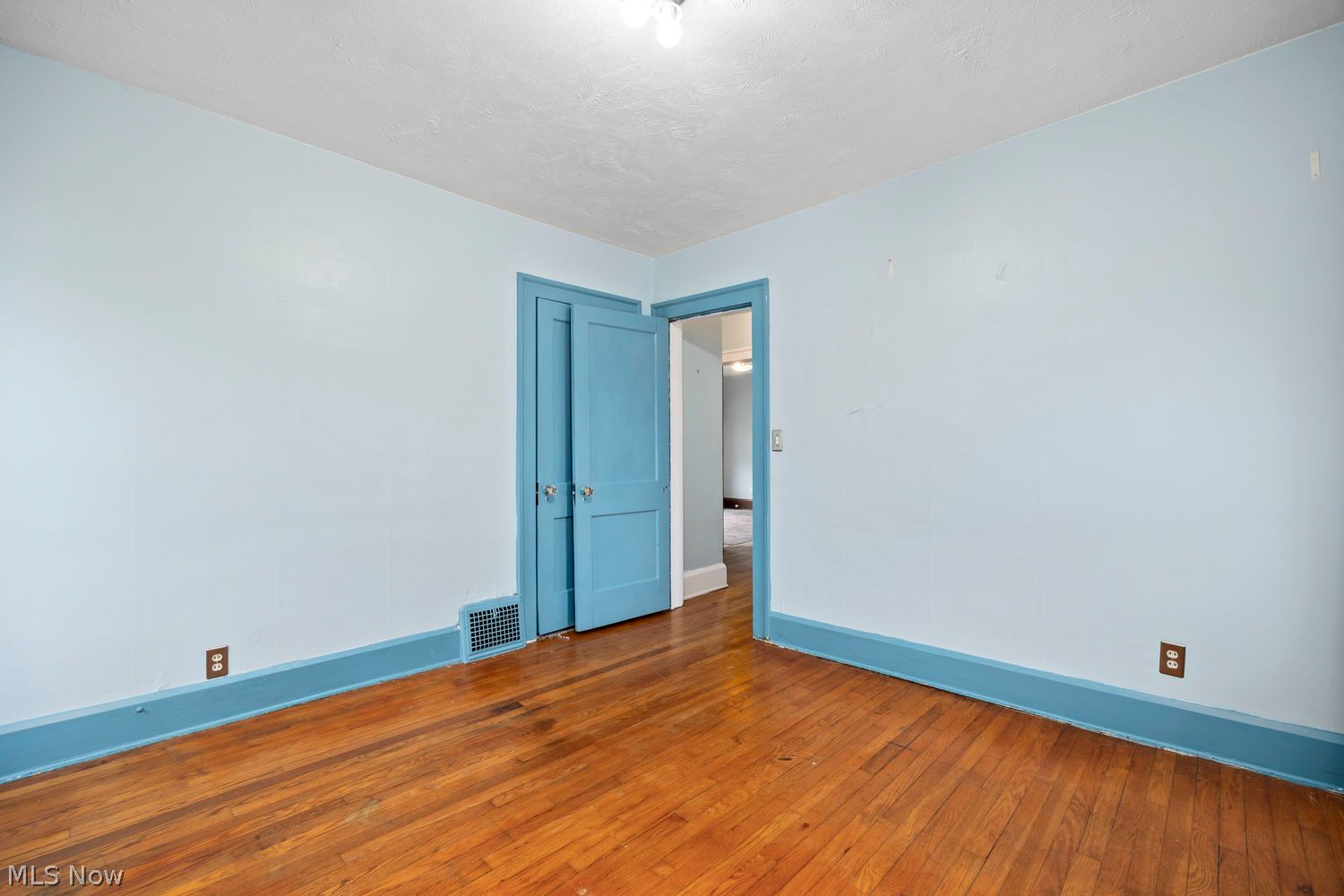 358-360 Cambridge Avenue Elyria OH 44035