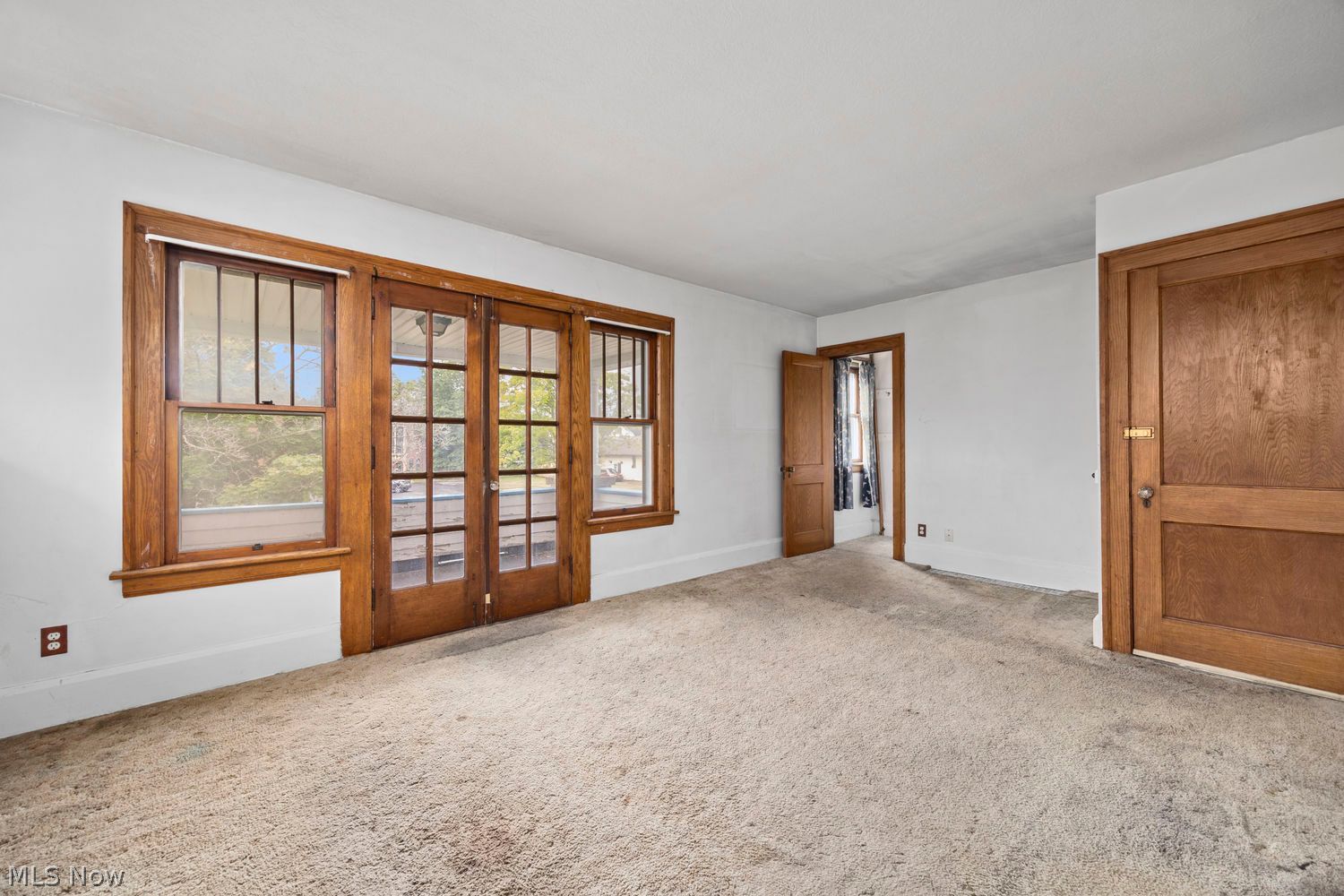 358-360 Cambridge Avenue Elyria OH 44035