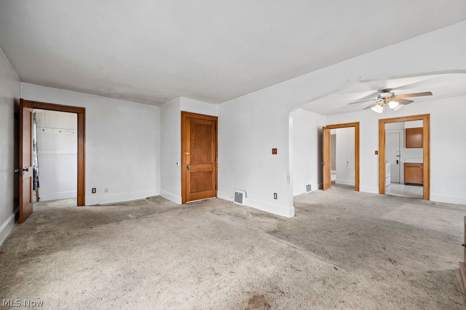 358-360 Cambridge Avenue Elyria OH 44035