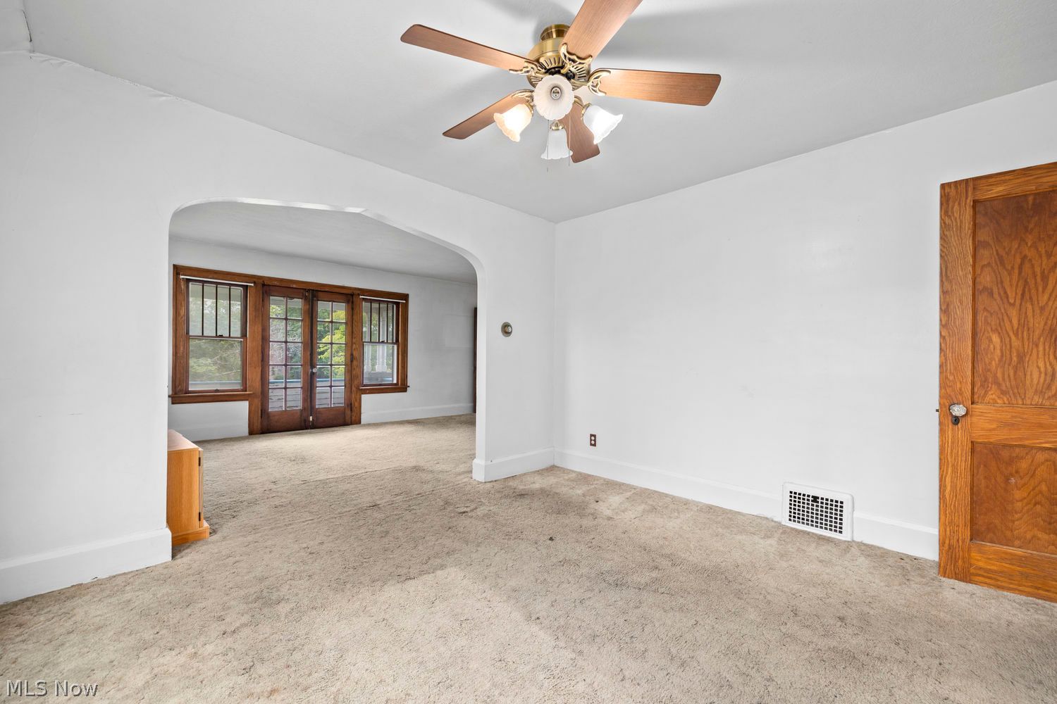358-360 Cambridge Avenue Elyria OH 44035