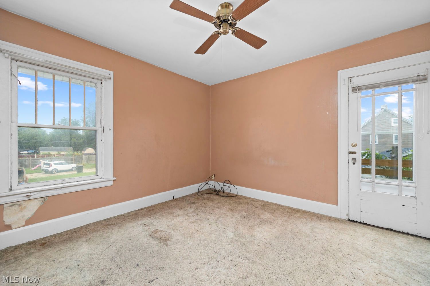 358-360 Cambridge Avenue Elyria OH 44035