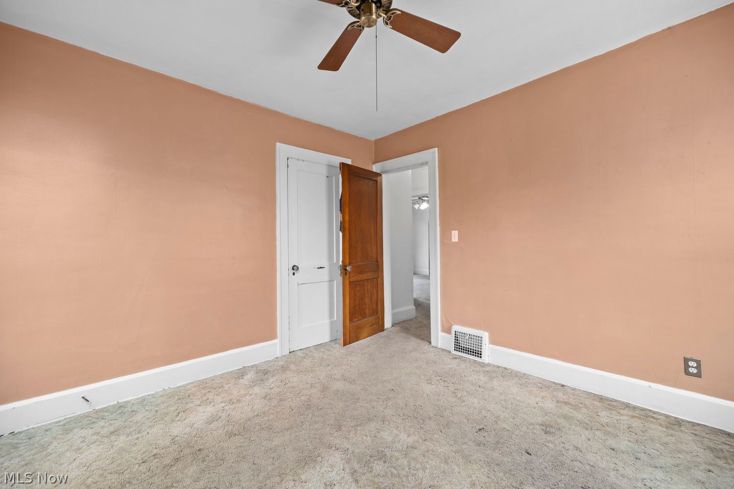 358-360 Cambridge Avenue Elyria OH 44035