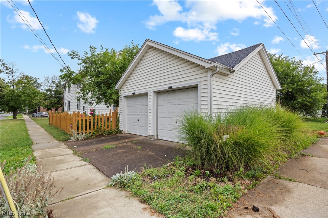 358-360 Cambridge Avenue Elyria OH 44035