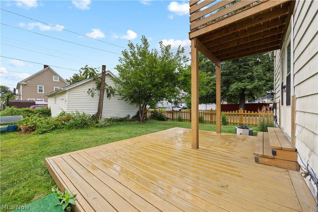 358-360 Cambridge Avenue Elyria OH 44035
