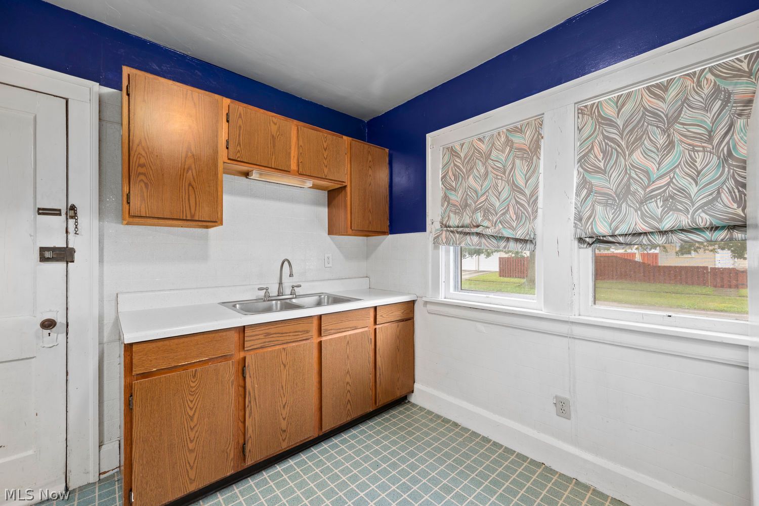358-360 Cambridge Avenue Elyria OH 44035