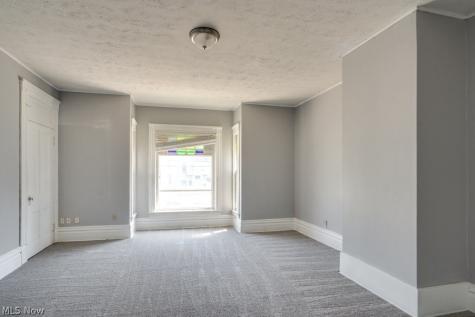 949 S Arch Avenue Alliance OH 44601