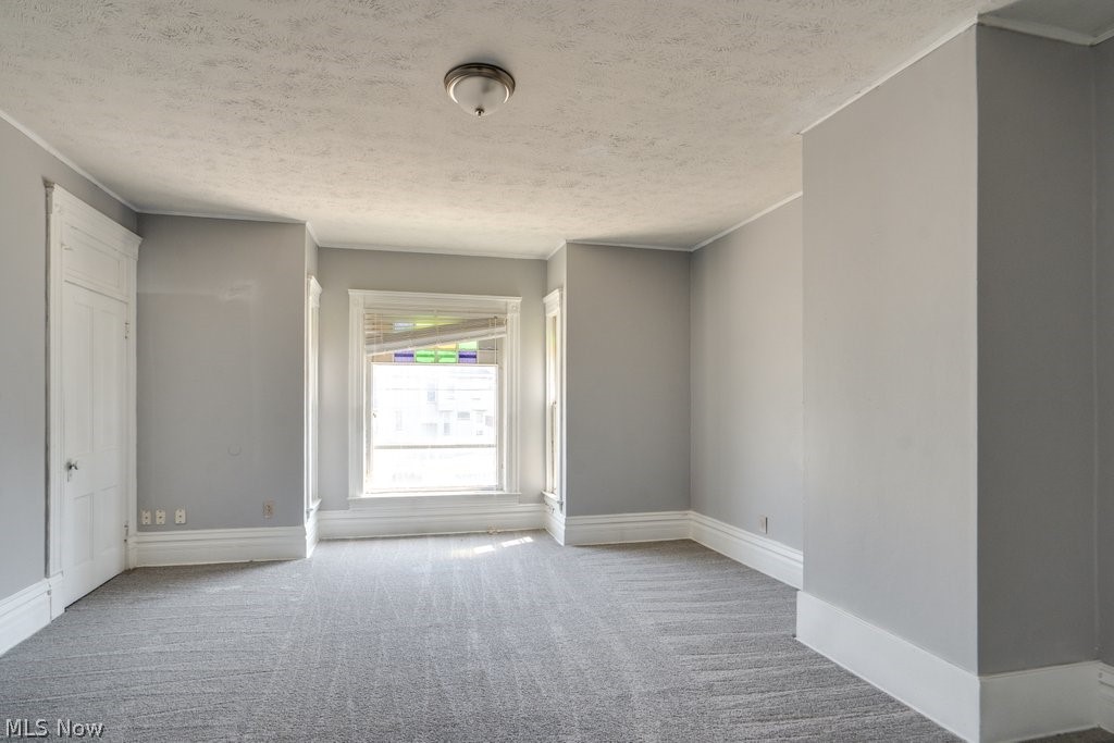 949 S Arch Avenue Alliance OH 44601