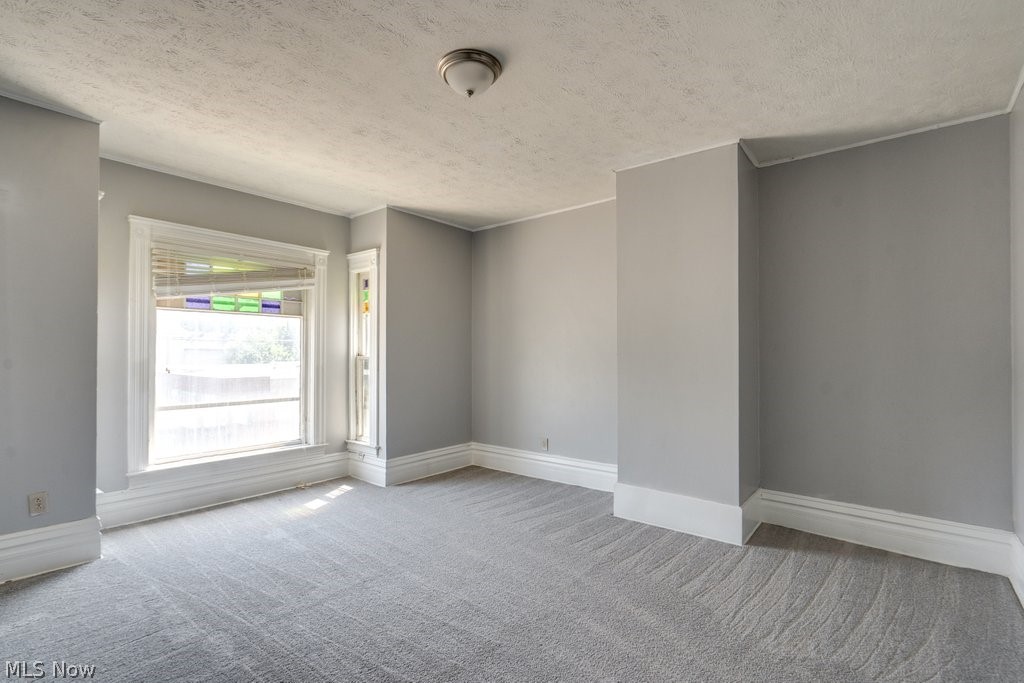 949 S Arch Avenue Alliance OH 44601
